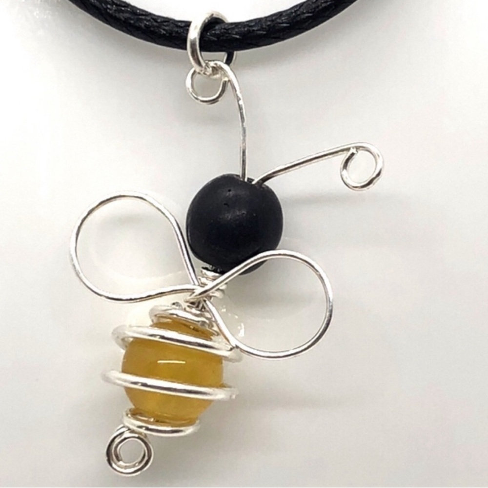 Elegant Silver and Yellow Bee Pendant Necklace - Picture 3 of 8